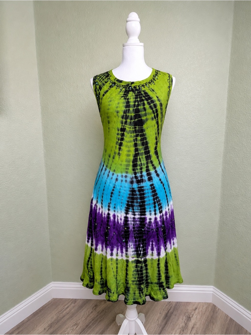 Boho Tie Dye Midi Dress Green Blue Purple Sleeveless Embroidered Festival Hippie
